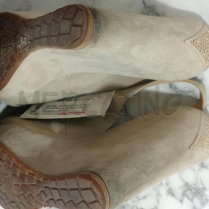 ZEPPA BEIGE SPUNTATA CON STRASSINI 4US CESARE PACIOTTI | Mercatino dell'Usato Benevento 4