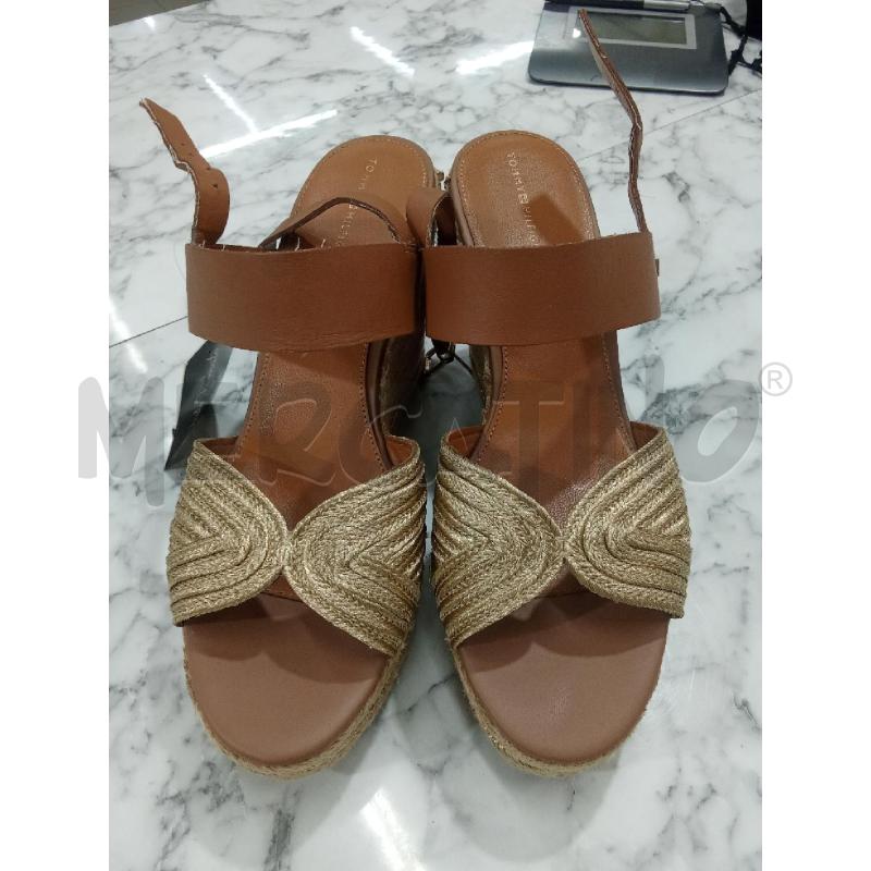 ZEPPA FASCIA GIALLA LAMINATA PARA IN PAGLIA TOMMY HILFIGER | Mercatino dell'Usato Benevento 1