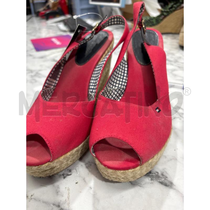 ZEPPA ROSSO TOMMY HILFIGHER DA PULIRE | Mercatino dell'Usato Benevento 3