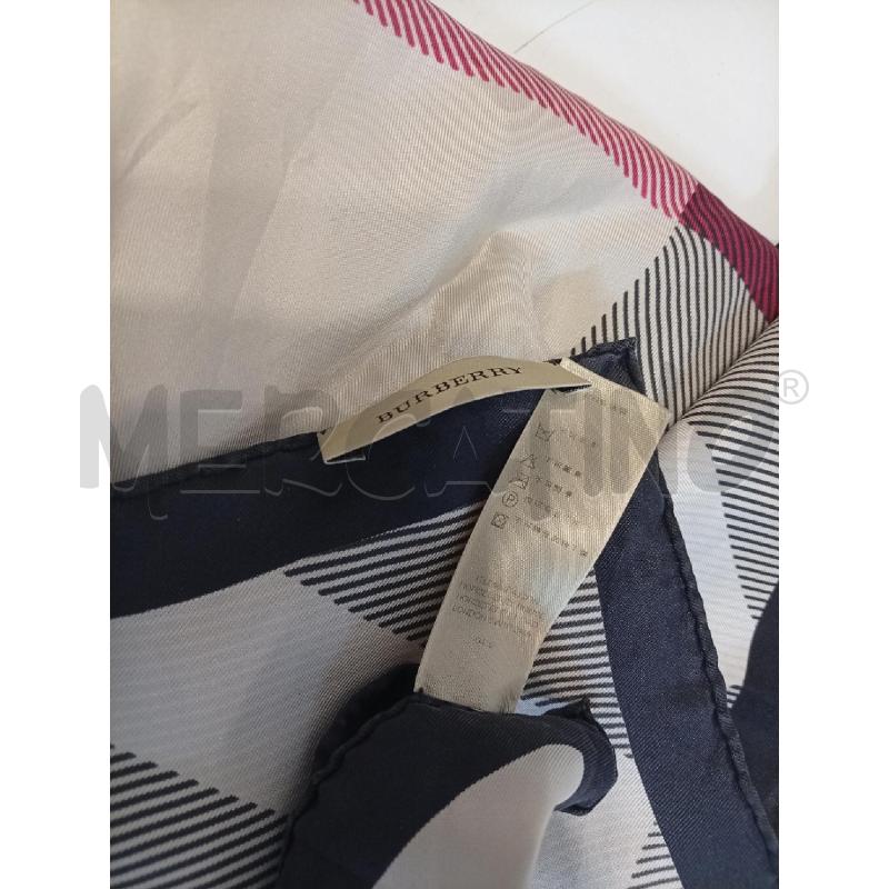 FOULARD BURBERRY QUADRATO | Mercatino dell'Usato San salvatore telesino 2