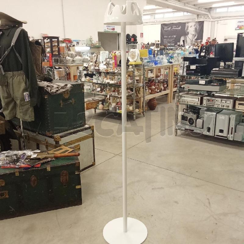 APPENDI ABITI BIANCO MODERNO  | Mercatino dell'Usato San giorgio del sannio 1
