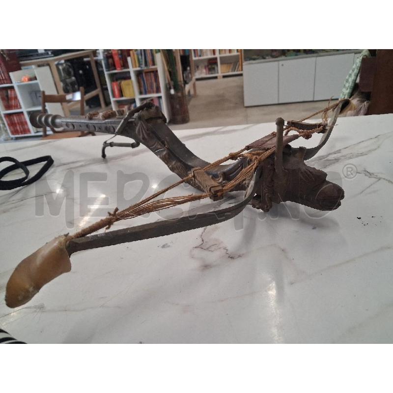 BALESTRA LEGNO APPLICAZIONI METALLO  | Mercatino dell'Usato San giorgio del sannio 1