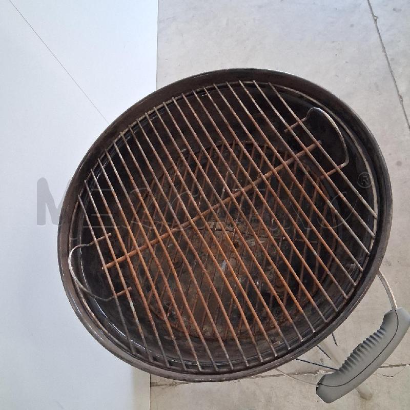 BARBECUE WEBER DA SISTEMARE  | Mercatino dell'Usato San giorgio del sannio 3
