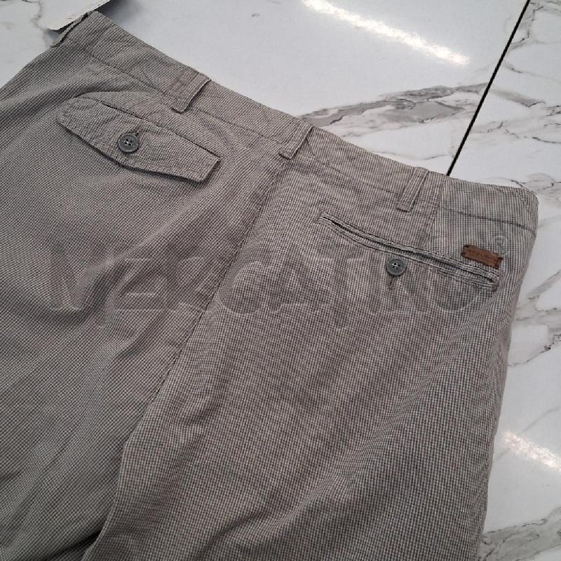 BERMUDA UOMO BEIGE TORTORA QUADRETTI PICCOLI  | Mercatino dell'Usato San giorgio del sannio 3