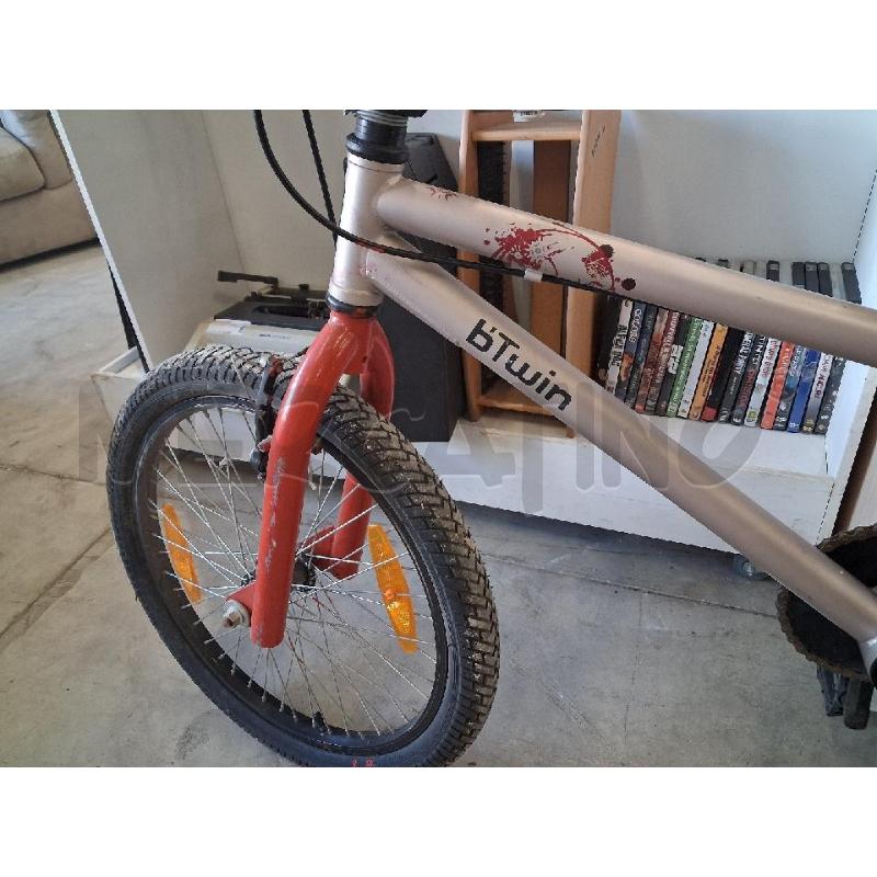 BICICLETTA ROSA BTWIN | Mercatino dell'Usato San giorgio del sannio 3