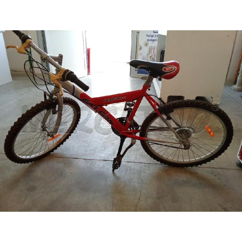 BICICLETTA UOMO ROSSA FALCON MOUNTAN BIKE CAMBIO SHIMANO  | Mercatino dell'Usato San giorgio del sannio 1