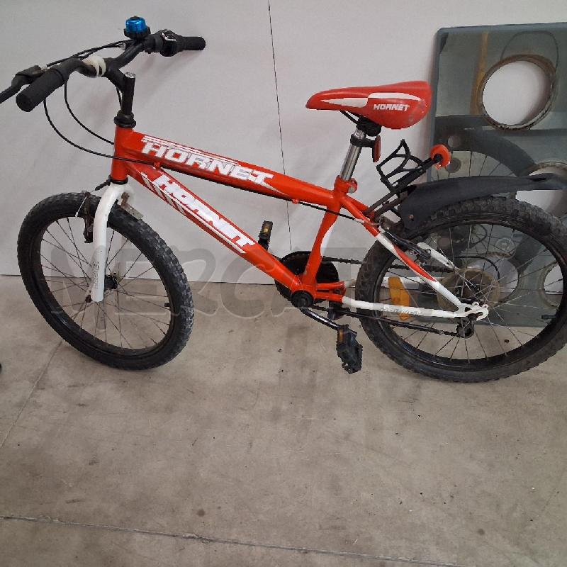 BICICLETTINA RAGAZZO ROSSA HORNET  | Mercatino dell'Usato San giorgio del sannio 1