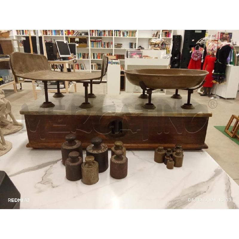 BILANCIA LEGNO BASE MARMO + PESI  | Mercatino dell'Usato San giorgio del sannio 1