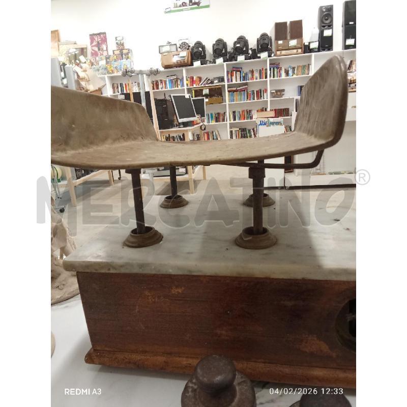BILANCIA LEGNO BASE MARMO + PESI  | Mercatino dell'Usato San giorgio del sannio 3