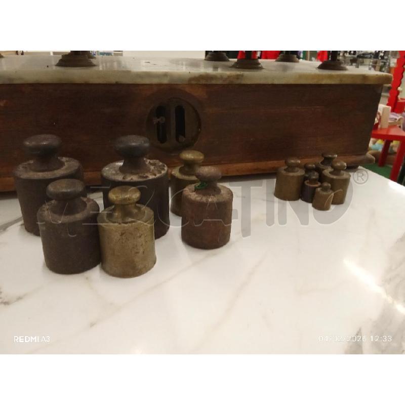 BILANCIA LEGNO BASE MARMO + PESI  | Mercatino dell'Usato San giorgio del sannio 4