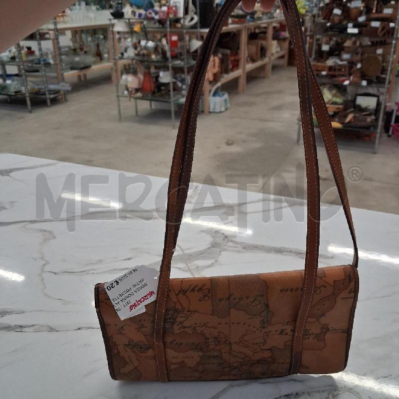 BORSA DONNA ALVIERO MARTINI POCHETTE FANTASIA MAPPA MANICO DIFETTO | Mercatino dell'Usato San giorgio del sannio 2