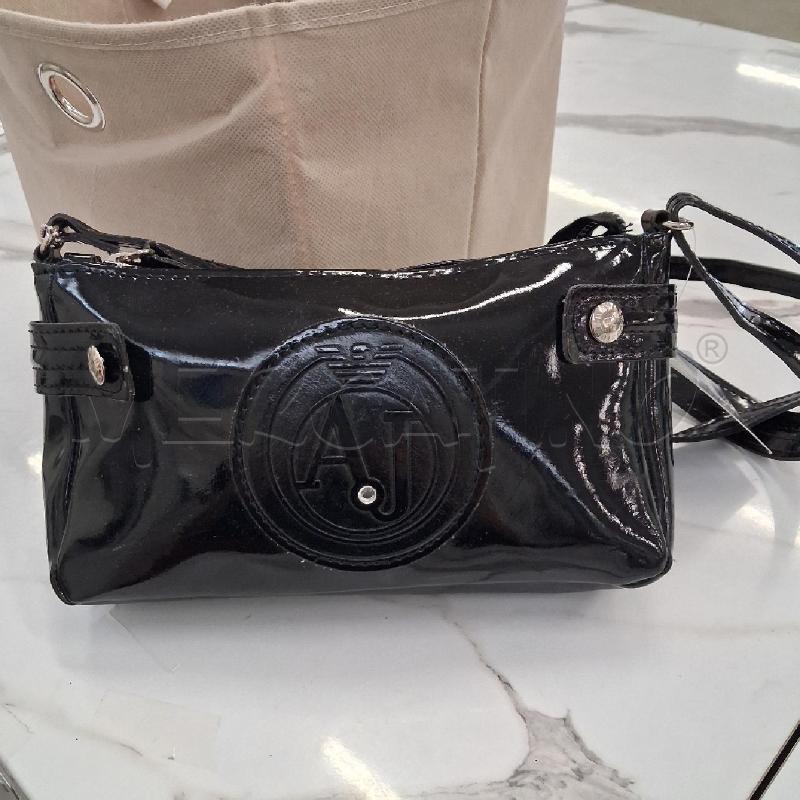 BORSA DONNA PICCOLA  NERA LUCIDA A SPALLA  | Mercatino dell'Usato San giorgio del sannio 1