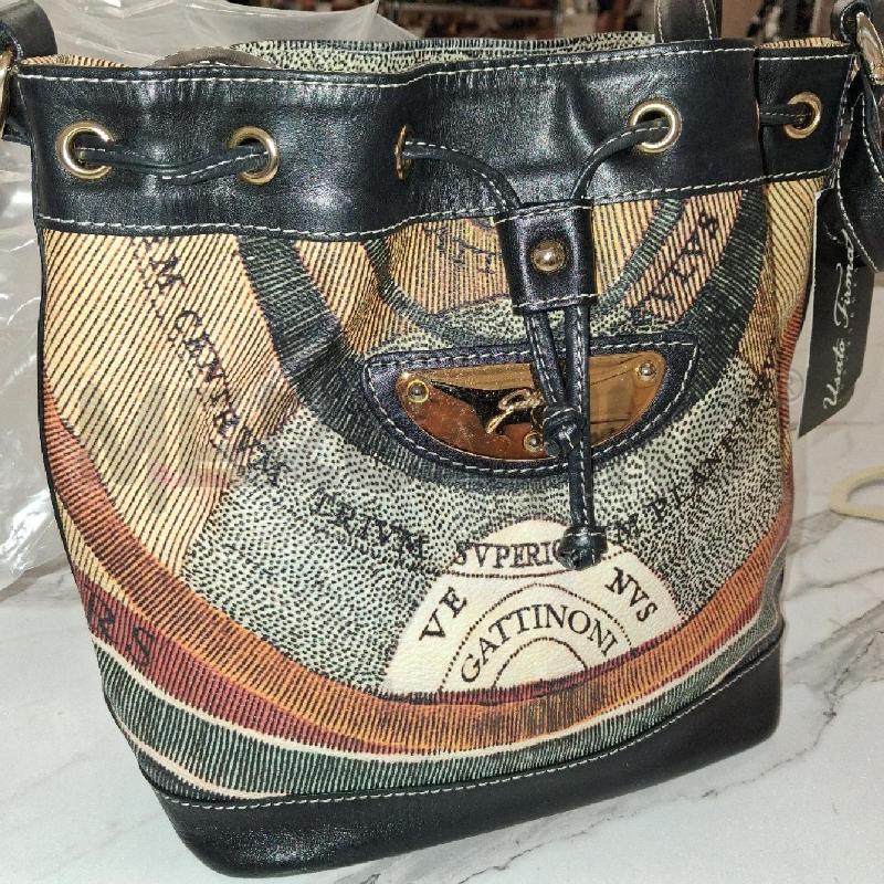 BORSA DONNA SECCHIELLO GATTINONI  | Mercatino dell'Usato San giorgio del sannio 4