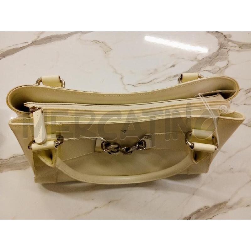 BORSA DONNA VALLEVERDE BIANCA DET.ARGENTATO | Mercatino dell'Usato San giorgio del sannio 3