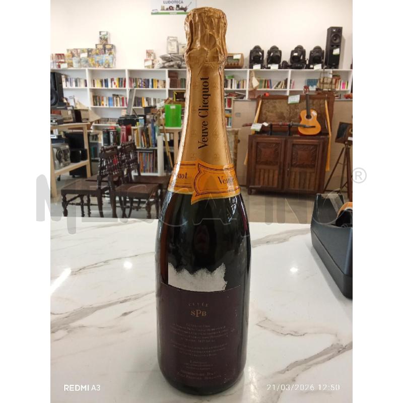BOTTIGLIA VEUVE CLICQUOT PONSARDIN  | Mercatino dell'Usato San giorgio del sannio 2