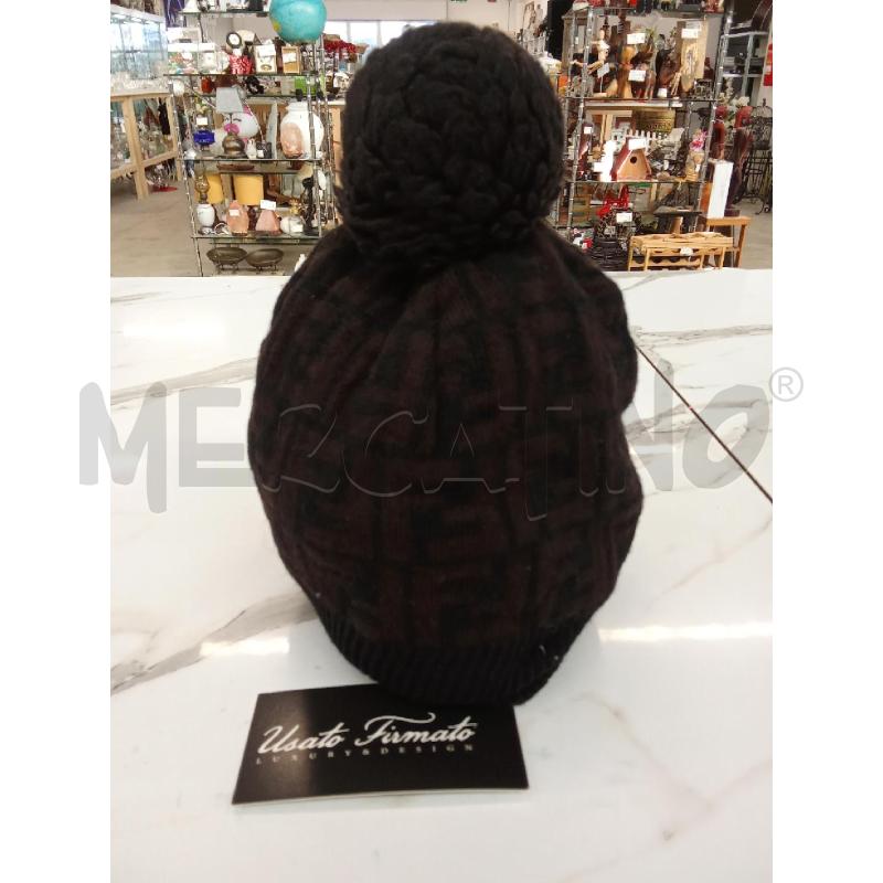 CAPPELLINO FENDI MARRONE LOGHI PON PON | Mercatino dell'Usato San giorgio del sannio 1