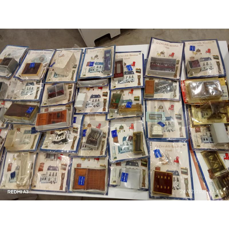 CASA BAMBOLE ACCESSORI ARREDI GRUPPO 100PZ | Mercatino dell'Usato San giorgio del sannio 1