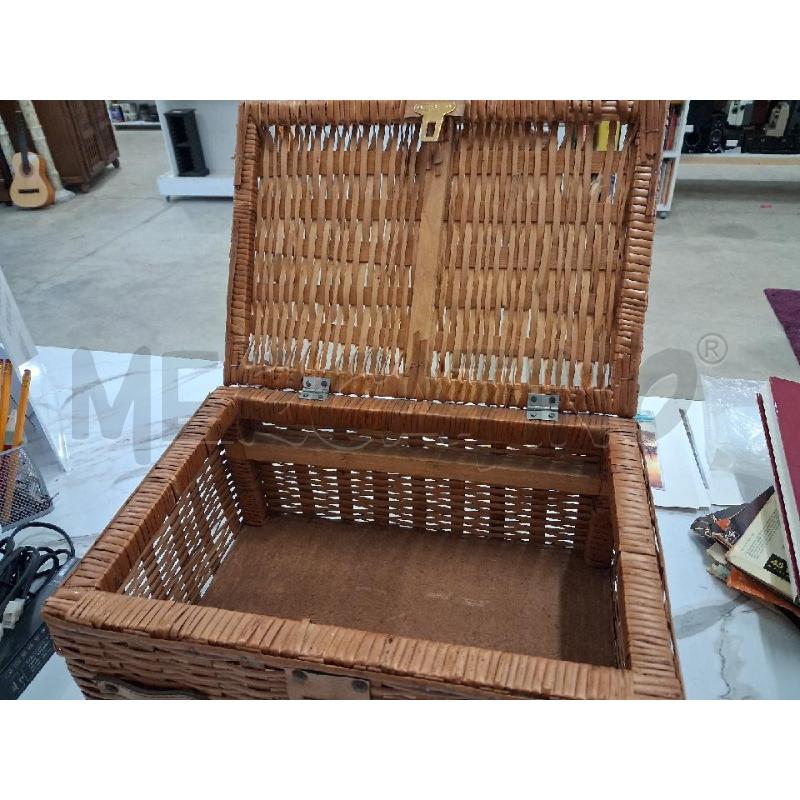 CESTA VIMINI CHIUSURA OTTONE  | Mercatino dell'Usato San giorgio del sannio 2