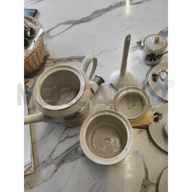 CIOCCOLATIERA CERAMICA INS ROSELLINE RIGO DORATO + TAZZINE PZ6  | Mercatino dell'Usato San giorgio del sannio 4