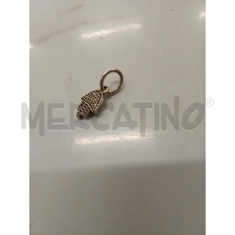 CIONDOLO PANDORA MANO PORTAFORTUNA ARGENTATA | Mercatino dell'Usato San giorgio del sannio 3