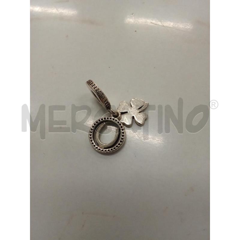 CIONDOLO QUADRIFOGLIO ARGENTATO CERCHIO STRASS PANDORA | Mercatino dell'Usato San giorgio del sannio 4