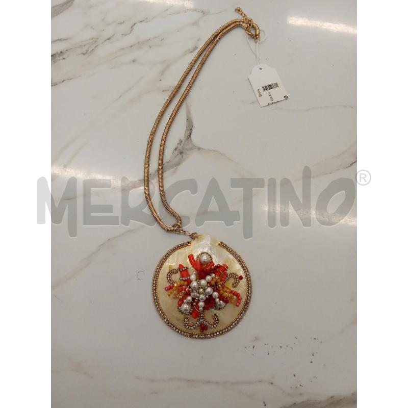 COLLANA CIONDOLO GRANDE TONDO CONCHIGLIA CATENA DORATA  | Mercatino dell'Usato San giorgio del sannio 1