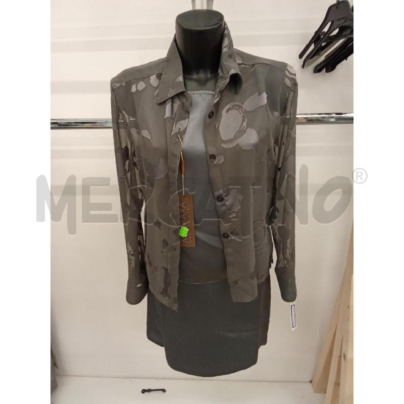 COMPLETO DONNA GONNA CAMICIA ARGENTATO GRIGIO FIORI RASO  | Mercatino dell'Usato San giorgio del sannio 1
