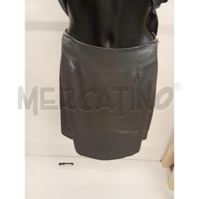 COMPLETO DONNA GONNA CAMICIA ARGENTATO GRIGIO FIORI RASO  | Mercatino dell'Usato San giorgio del sannio 3
