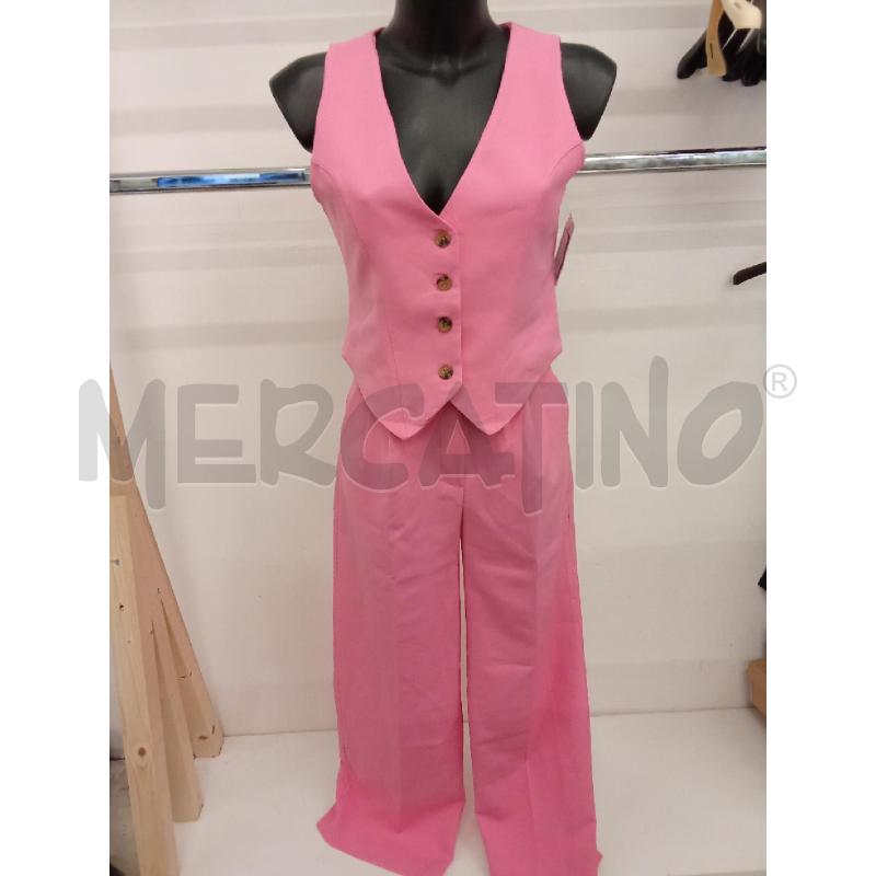 COMPLETO DONNA ROSA GILET + PANTALONE BOTTONI MARRONI RADICA FASHION | Mercatino dell'Usato San giorgio del sannio 1