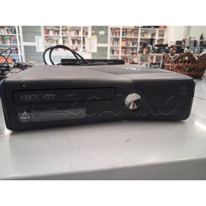 CONSOLLE XBOX 360NERA + 2 CONTROLLER | Mercatino dell'Usato San giorgio del sannio 2