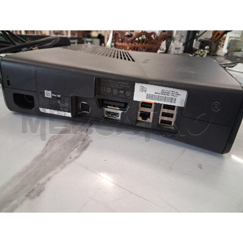 CONSOLLE XBOX 360NERA + 2 CONTROLLER | Mercatino dell'Usato San giorgio del sannio 5