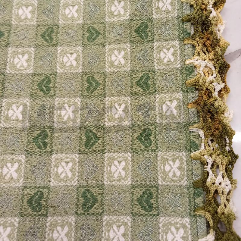 COPRI TAVOLA VERDE QUADRETTI CUORI UNCINETTO  | Mercatino dell'Usato San giorgio del sannio 2