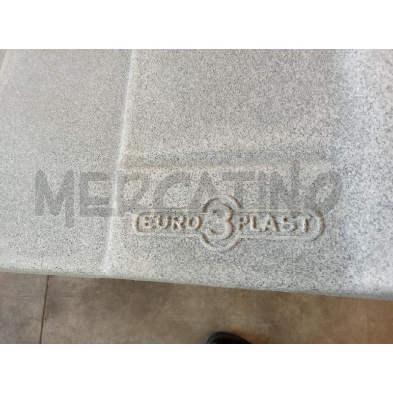 CUCCIA CANE PLASTICA GRIGIA TETTO GRIGIO  | Mercatino dell'Usato San giorgio del sannio 5
