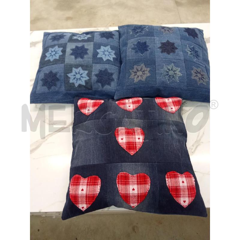 CUSCINO SET 3 JEANS FATTI A MANO QUADRATI | Mercatino dell'Usato San giorgio del sannio 1