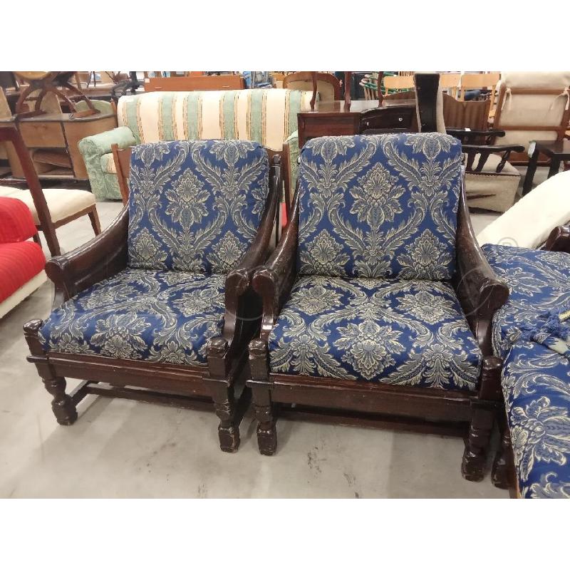 DIVANO LETTO LEGNO CUSCINI BLU + POLTRONE  | Mercatino dell'Usato San giorgio del sannio 2