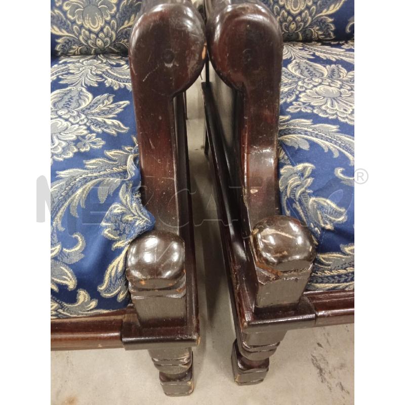 DIVANO LETTO LEGNO CUSCINI BLU + POLTRONE  | Mercatino dell'Usato San giorgio del sannio 4