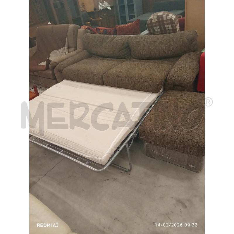 DIVANO LETTO TESSUTO POLTRONE E SOFA + POUF  | Mercatino dell'Usato San giorgio del sannio 2