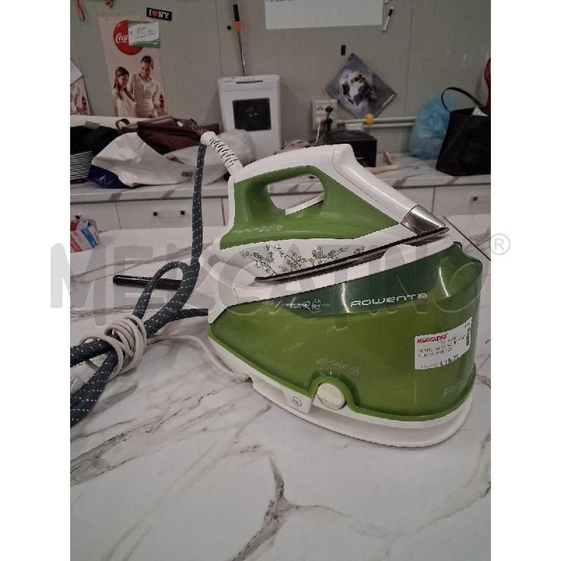 FERRO DA STIRO ROWENTA BIANCO VERDE  | Mercatino dell'Usato San giorgio del sannio 1