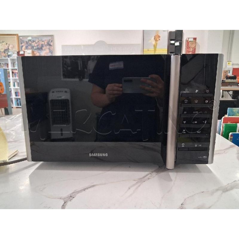 FORNO MICROONDE SAMSUNG  | Mercatino dell'Usato San giorgio del sannio 1