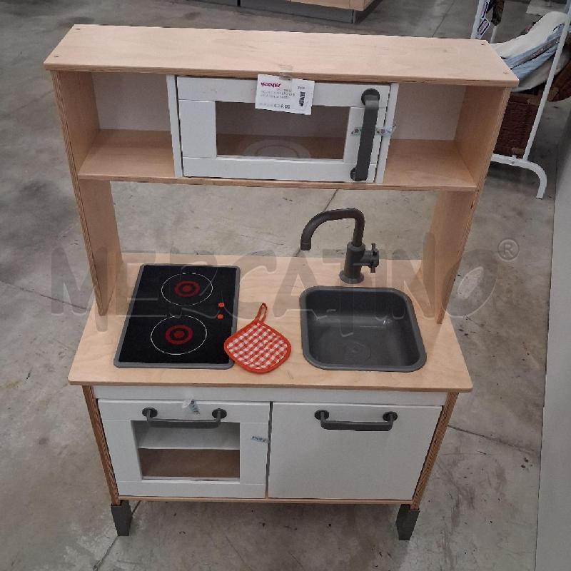 GIOCO CUCINA LEGNO BIANCA CON ACCESSORI  | Mercatino dell'Usato San giorgio del sannio 1