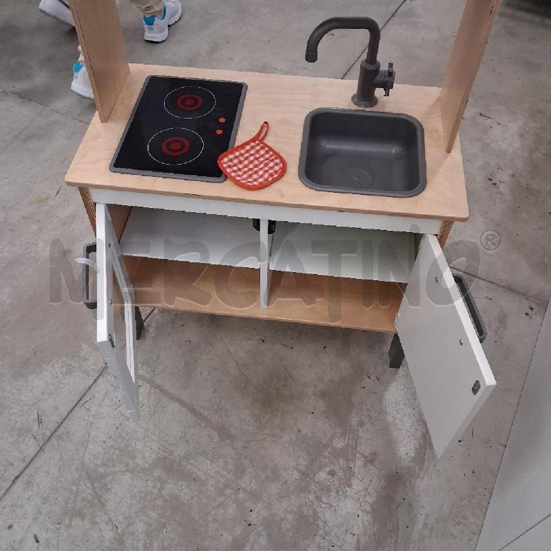 GIOCO CUCINA LEGNO BIANCA CON ACCESSORI  | Mercatino dell'Usato San giorgio del sannio 2