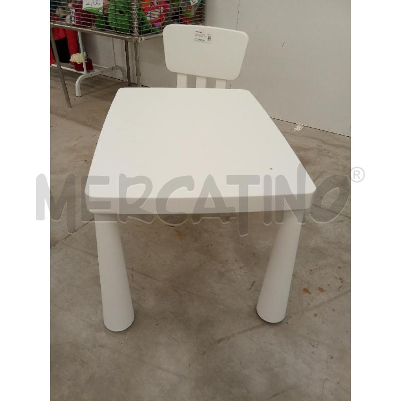 GIOCO TAVOLINO PIU SEDIA IKEA BIANCHI  | Mercatino dell'Usato San giorgio del sannio 3