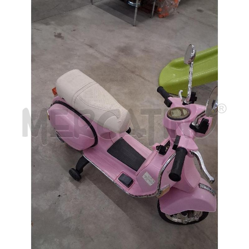 GIOCO VESPA ELETTRICA ROSA SEDIOLINO BIANCO CARICATORE MANCANTE | Mercatino dell'Usato San giorgio del sannio 3