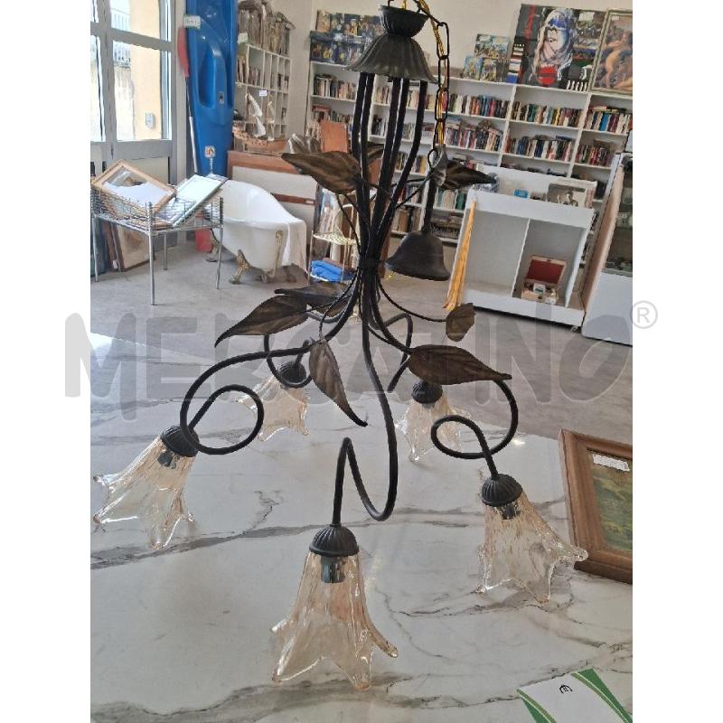 LAMPADARIO 5 LUCI FERRO BATTUTO FOGLIE  | Mercatino dell'Usato San giorgio del sannio 1