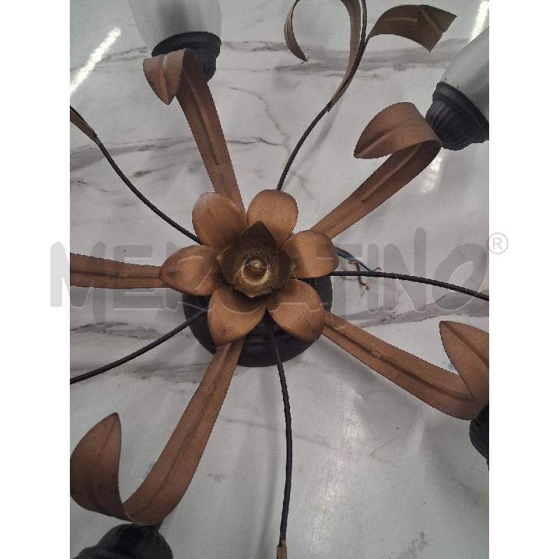 LAMPADARIO FERRO BATTUTO COPPE FIORI VETRO  | Mercatino dell'Usato San giorgio del sannio 3