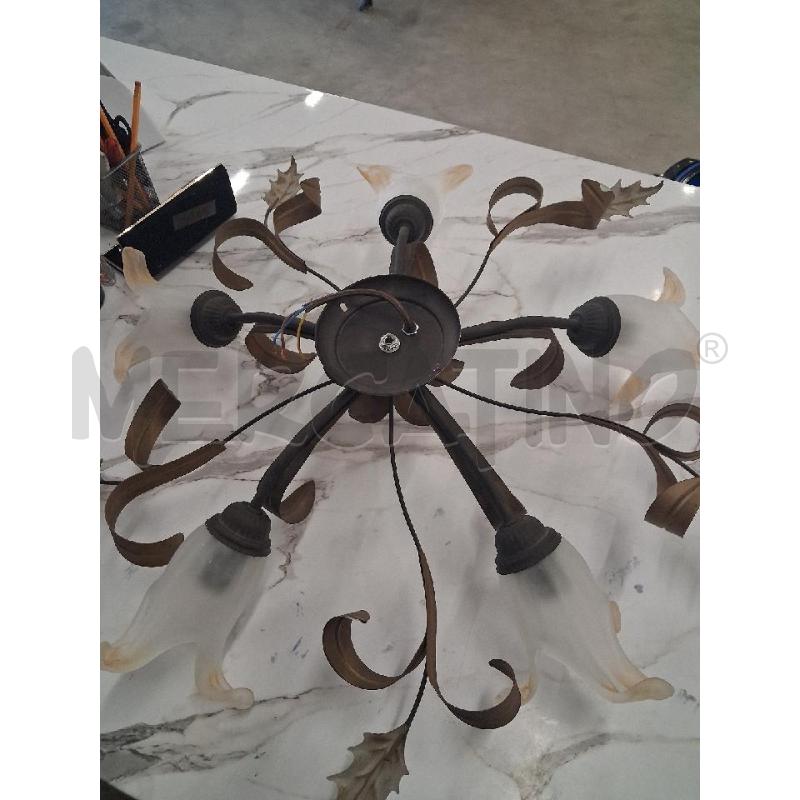LAMPADARIO FERRO BATTUTO COPPE FIORI VETRO  | Mercatino dell'Usato San giorgio del sannio 5