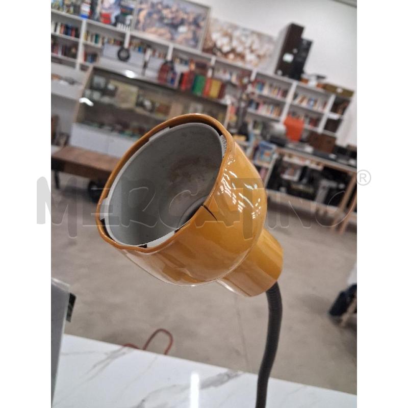 LAMPADA DA APPOGGIO GIALLA ARTEMIDE  | Mercatino dell'Usato San giorgio del sannio 2