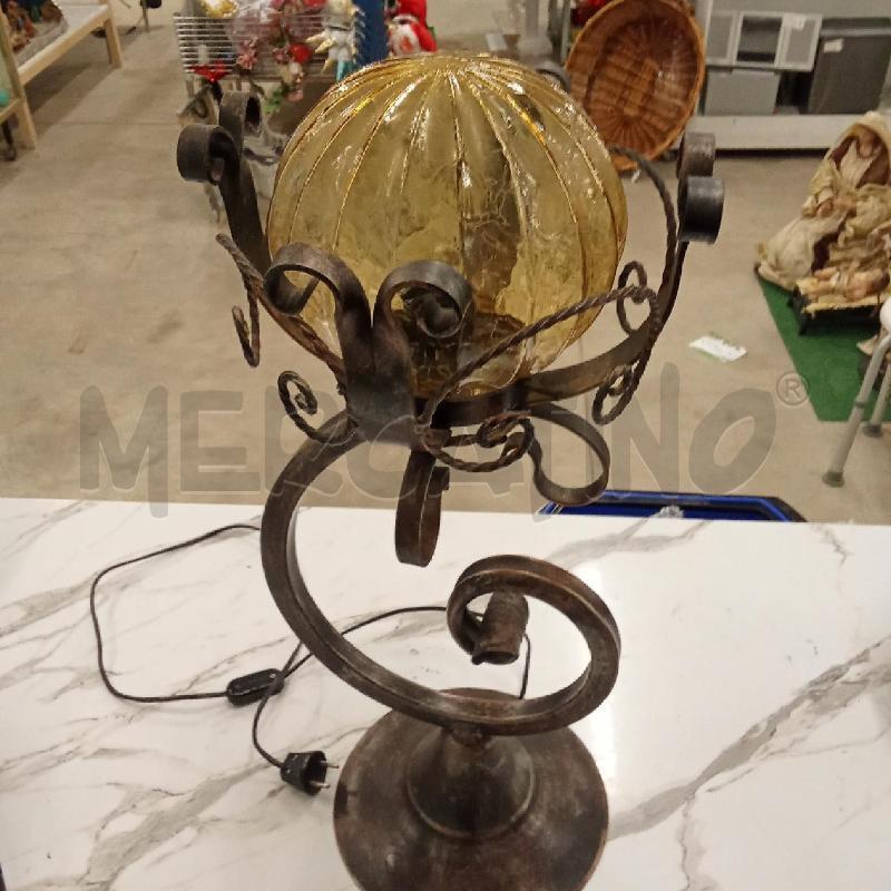 LAMPADA FERRO BATTUTO VETRO AMBRATO  | Mercatino dell'Usato San giorgio del sannio 2