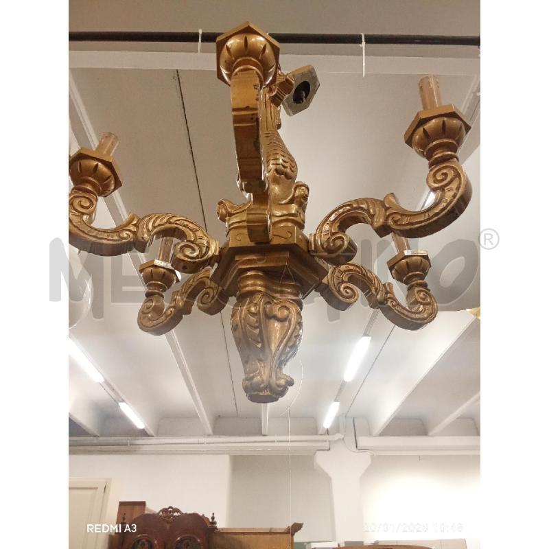 LAMPADA LEGNO 6 BRACCIA DORATO  | Mercatino dell'Usato San giorgio del sannio 1