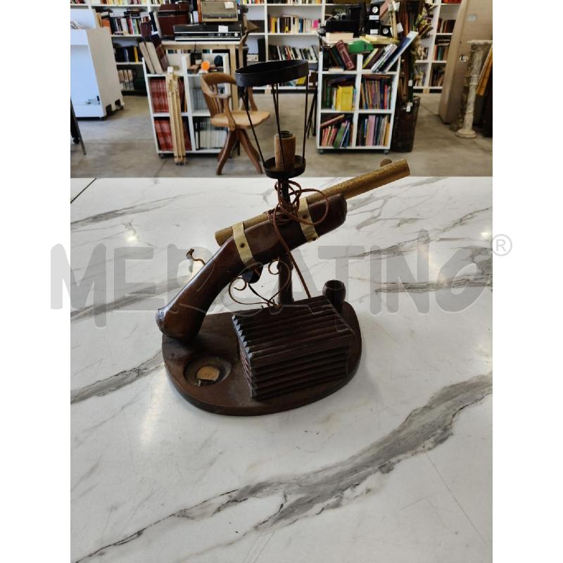 LAMPADA PISTOLA LEGNO  | Mercatino dell'Usato San giorgio del sannio 1